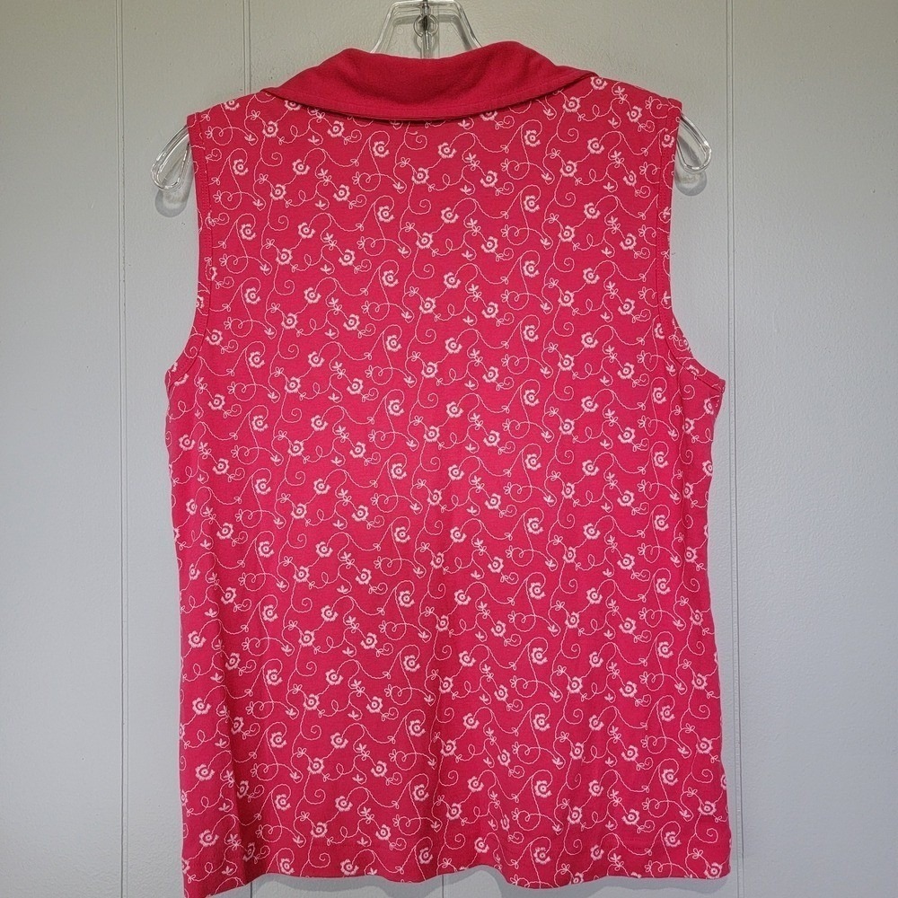 🌵 Karen Scott Fuchsia Sleeveless V-neck Polo with White Pattern - Picture 3 of 3